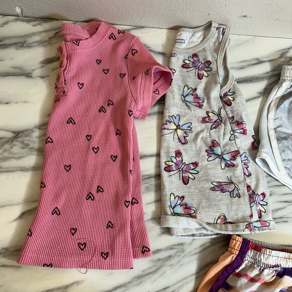 Girls SZ S 5-6 Clothes Lot Outfits Nike Tempo Shorts 2 Pairs, Skort And Tops - Picture 2 of 9